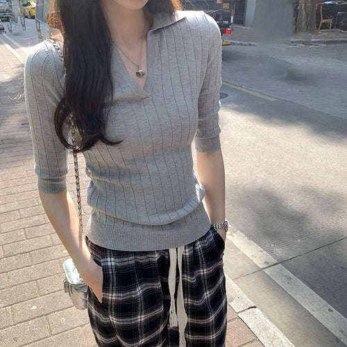 Small Batch Flip Collar Slim Fit Mid‑length Sleeve Knitwear – Premium Lightweight Knit